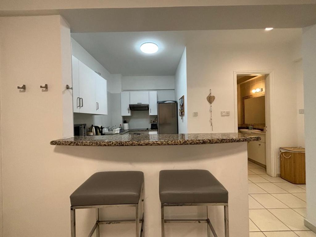 Cozy Apartment In Paphos Beautiful Complex Exteriör bild