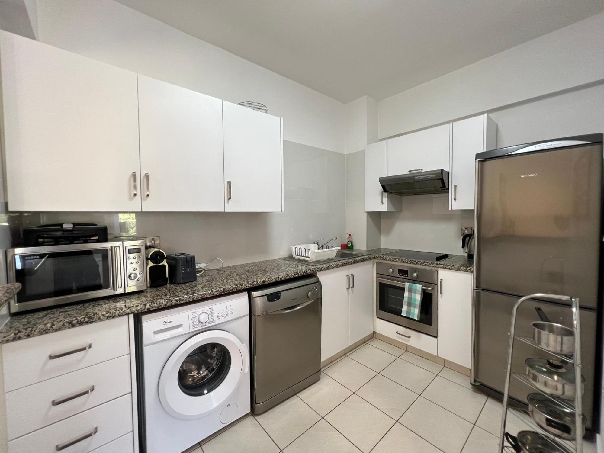 Cozy Apartment In Paphos Beautiful Complex Exteriör bild